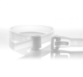 De sluiting van een naturel hersluitbare kunststof kabelbinder uitvergroot, naast een uitvergrote kop van een andere kabelbinder.;Een naturel hersluitbare kabelbinder, met vinger die verduidelijkt hoe de kabelbindersluiting los gemaakt kan worden.;Technis